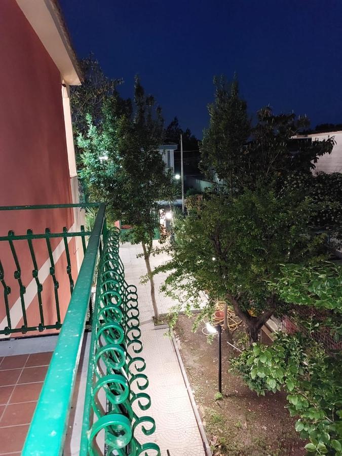 Esther Guest House 卡斯特沃托诺 外观 照片